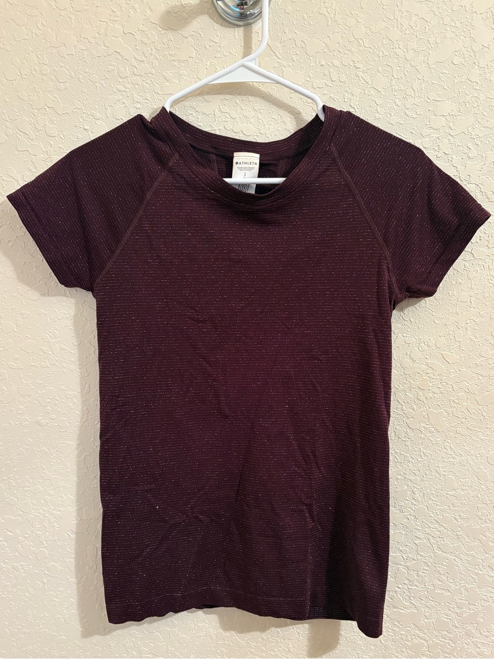 Athleta Short Sleeve Ribbed Crew Tee W/Glitter Stripes in Plum